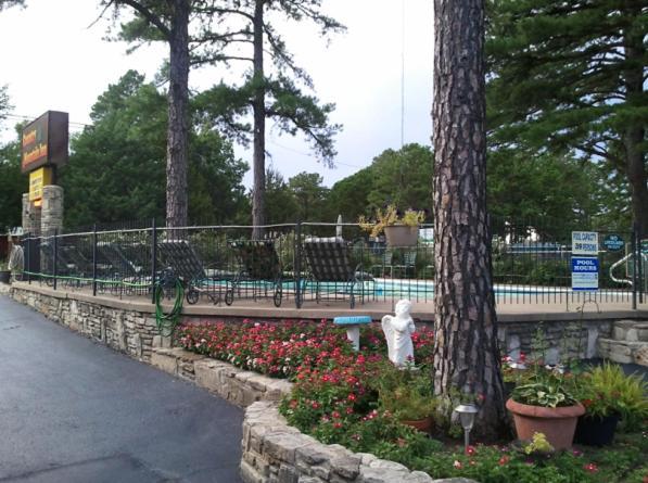Country Mountain Inn Eureka Springs Εξωτερικό φωτογραφία
