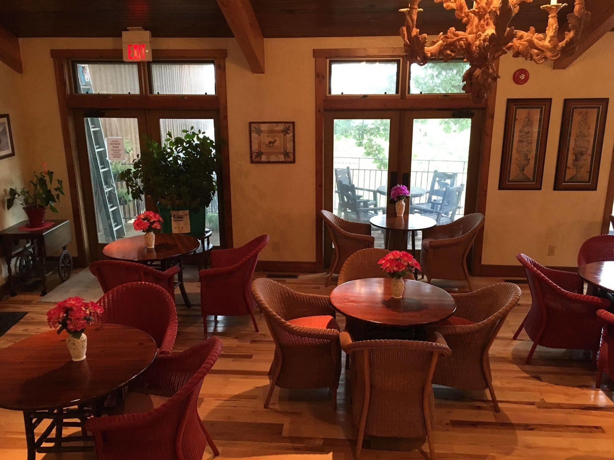 Country Mountain Inn Eureka Springs Εξωτερικό φωτογραφία