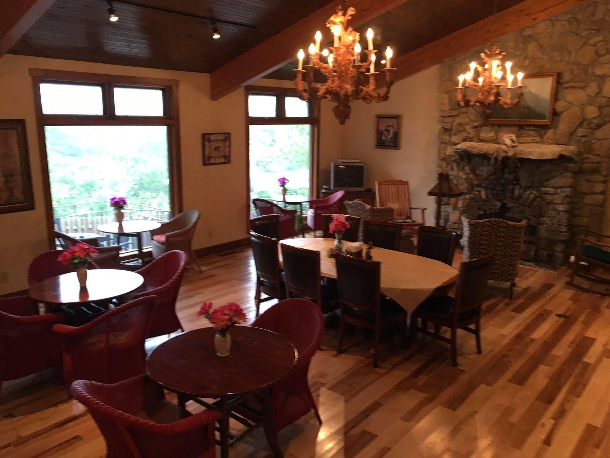 Country Mountain Inn Eureka Springs Εξωτερικό φωτογραφία
